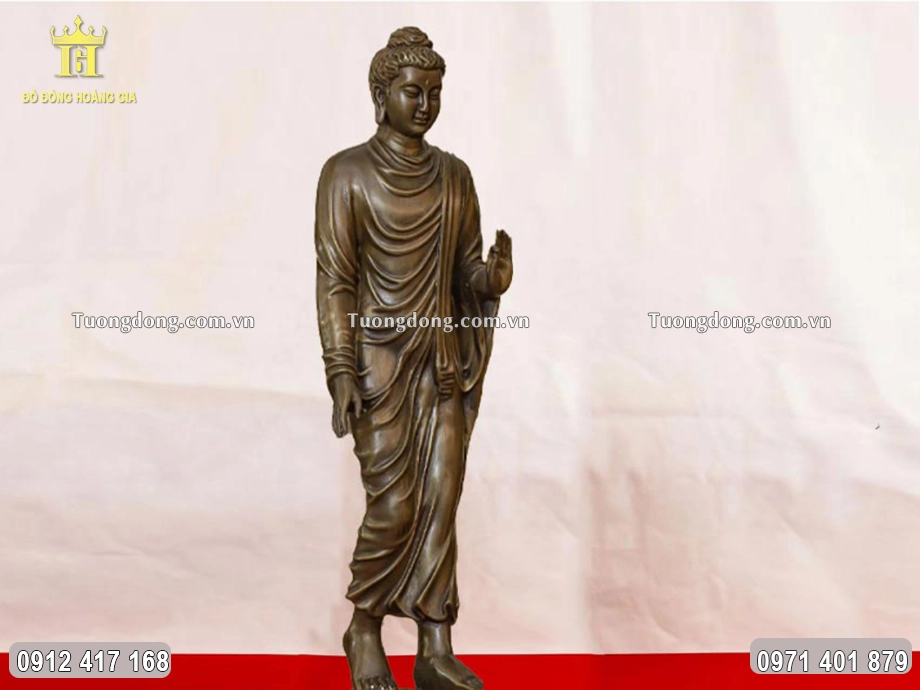 Toàn bộ bề mặt vật phẩm được hun nâu giả cổ uy nghiêm